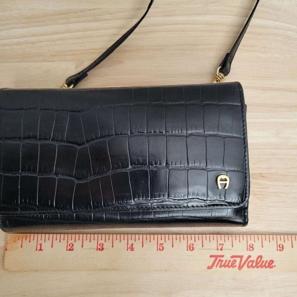 Etienne Aigner Black Croc Embossed Crossbody Shoulder Bag Wallet Clutch Versatil